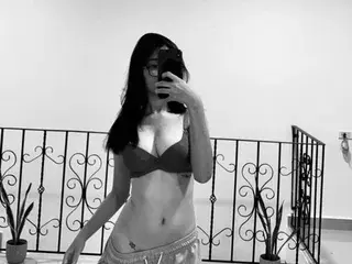 Chanellslim18  live sex cam