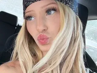 Theselenarainx  live sex cam
