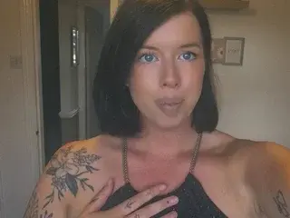 PoppyPinkX  live sex cam