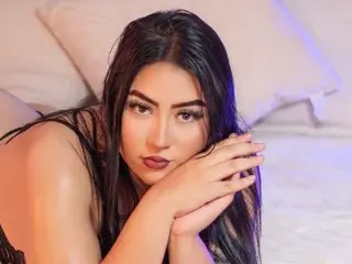 Emberrvelvet  live sex cam