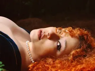 IsadiaRousso  live sex cam