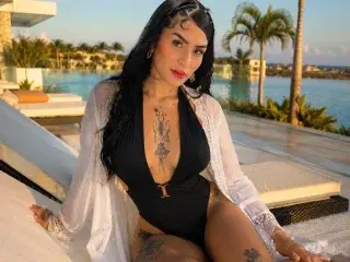AlannaaWild  live sex cam