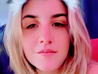 BellaWinters25  live sex cam