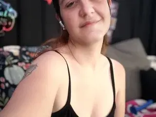 BellaWinters25  live sex cam