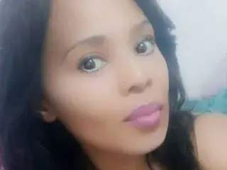 BlowJobBitchxx  live sex cam