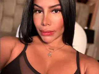 CamilaGonzalezz  live sex cam