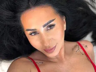 AnnaRhodes  live sex cam