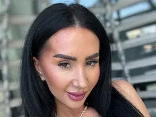 AnnaRhodes  live sex cam
