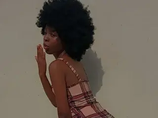 Aria_kai  live sex cam