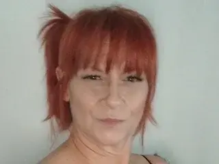 Sizzlin76  live sex cam