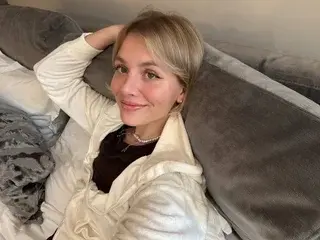 AurorraAxnies  live sex cam