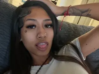 KikiRoseXO  live sex cam