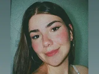 LadyRazee  live sex cam