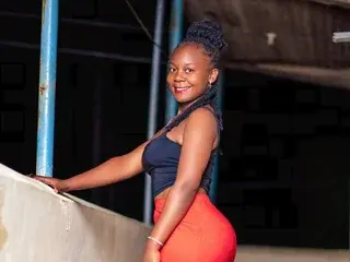 Laxy34  live sex cam