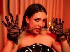 LaylaMazze  live sex cam