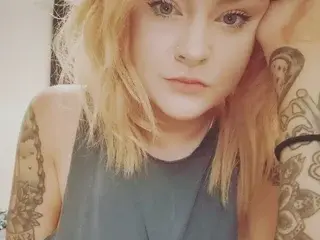 TattooedHousewife  live sex cam