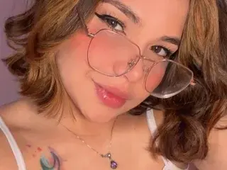 Elpha_26  live sex cam