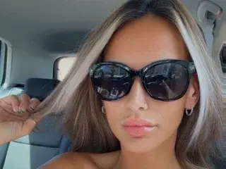 HottyHannah  live sex cam