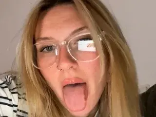 KittyBabexx  live sex cam