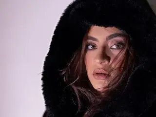 Arya_Myers  live sex cam