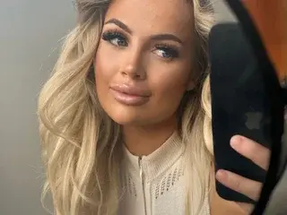 Lexi19x  live sex cam