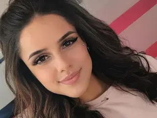 SeniGrandee  live sex cam