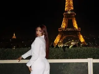 JenMoon21  live sex cam