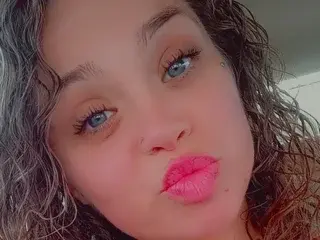 Kashl33duh  live sex cam