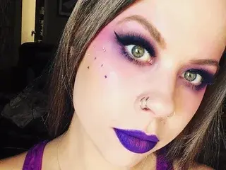 VickiVale  live sex cam