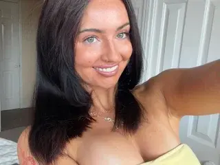 TheMiaReeds  live sex cam