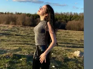ADIYNE  live sex cam