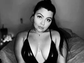 AnnaHummer  live sex cam