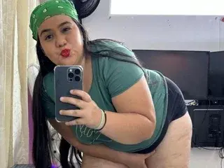 Nathalia_Chubby  live sex cam