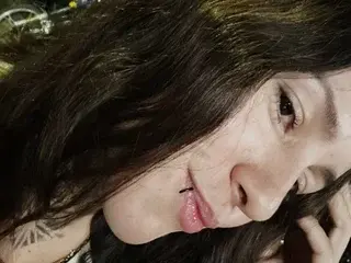 Shely_cratzon70  live sex cam