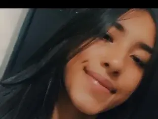 KiraaMoon69  live sex cam