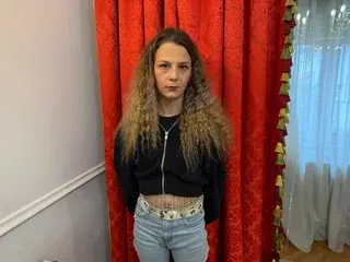 KIARAH  live sex cam