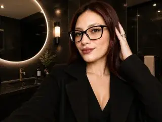 LARICSABLUE  live sex cam