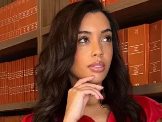 JullyBrazil  live sex cam