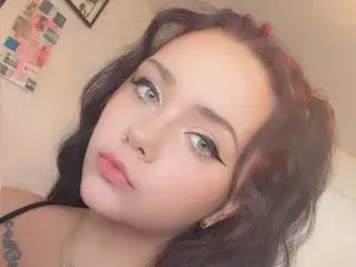 CurvyQueenCleo  live sex cam