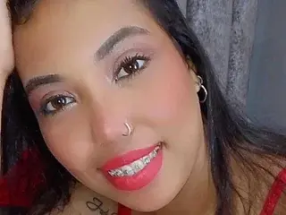 DafneLuna  live sex cam