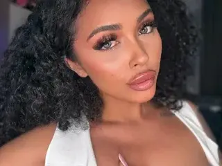 MoanforU  live sex cam