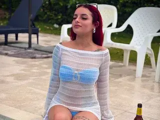 Erotik_scarlett  live sex cam