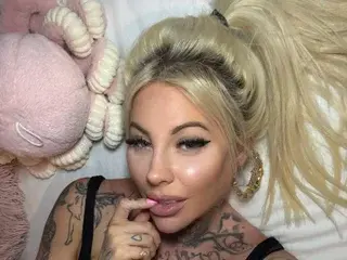 Cutegirlchloe  live sex cam