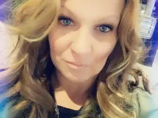 XMileyMooreX  live sex cam