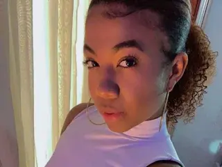 Sarah_Velvet  live sex cam