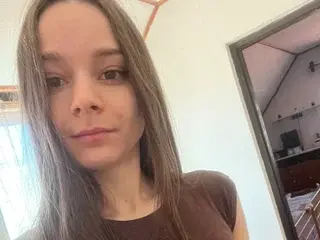 Anna_LeahX  live sex cam