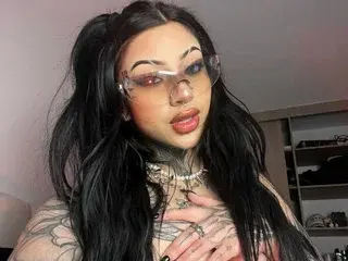 MilaMonty  live sex cam