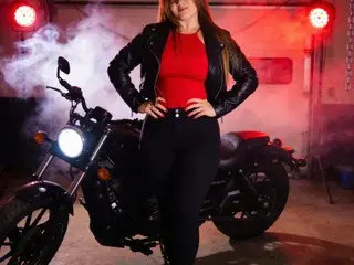 ZoeyBoobss  live sex cam