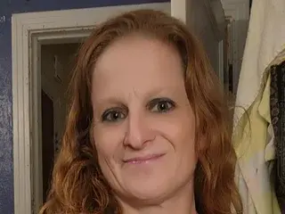 SexyRedHeadedMilf  live sex cam