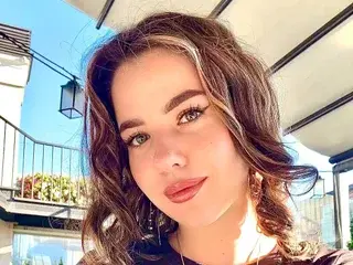 SashaSlouen  live sex cam